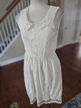 Pinky Lace Off White Dress Small